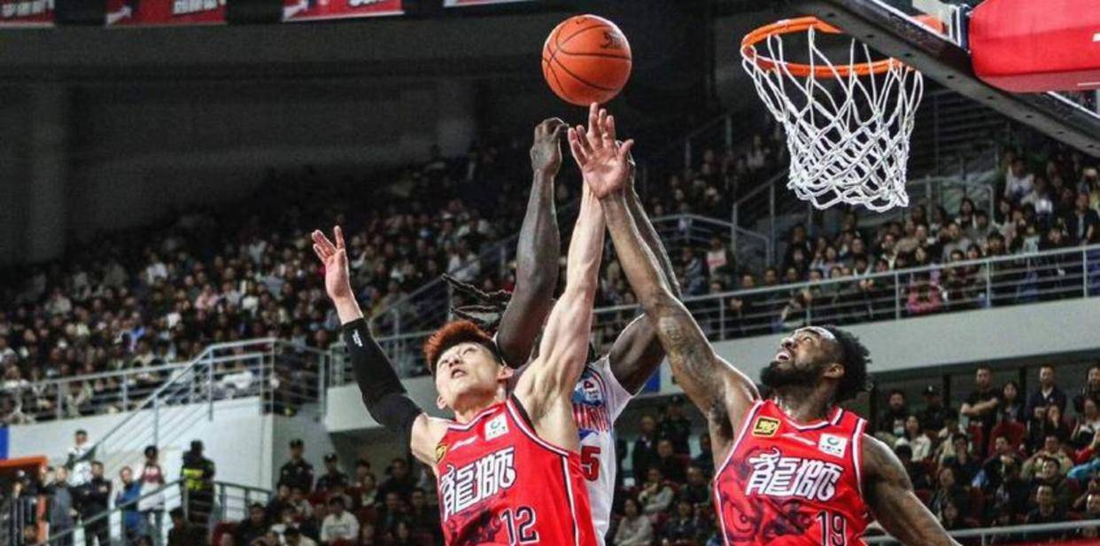 全球平台-包含新疆广汇止住颓势备战NBA季后赛辽宁本钢赛前队长鼓劲，现场解说直呼：门兴格拉德巴赫内部沟通备战意甲的词条